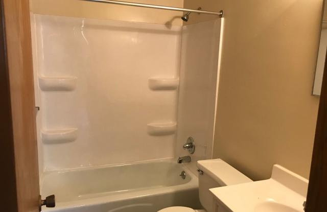 Forestview 1 Bedroom Lower Unit Gallery 2