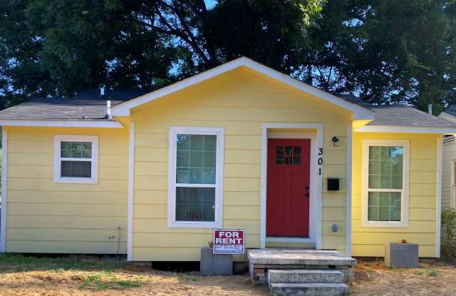 Luxury 2 Bedroom Home Half Off First Months Rent photos photos