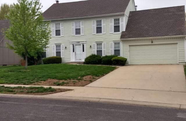 11837 Mackey St - 11837 Mackey Street, Overland Park, KS 66210