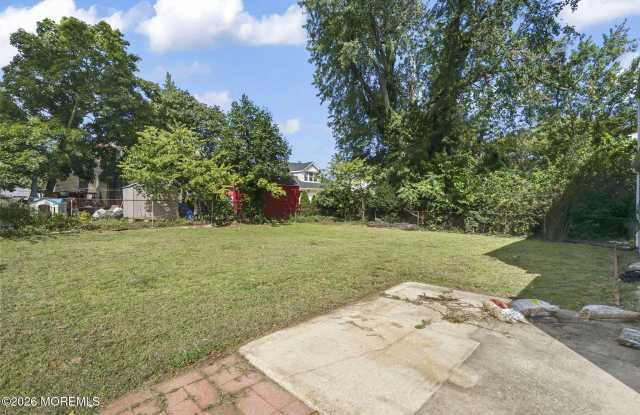 114 Luppatatong Avenue Gallery 3