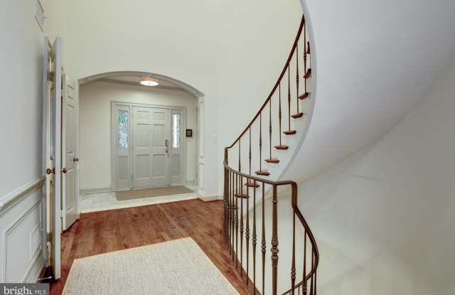 4203 38TH ROAD N Gallery 3
