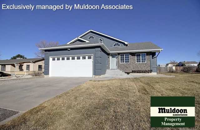 Beautiful Pueblo West home! photos photos