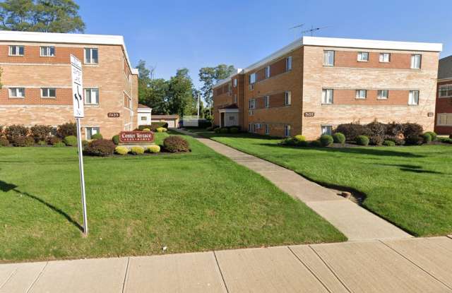 Center Terrace Apt Bldg 1 photos photos