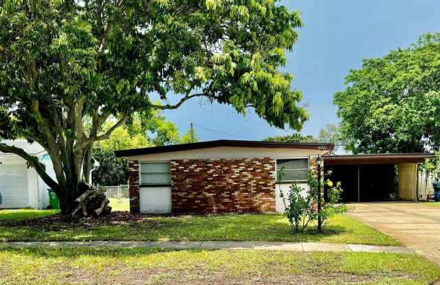 10921 TEMPLE AVENUE - 10921 Temple Avenue, Seminole, FL 33772