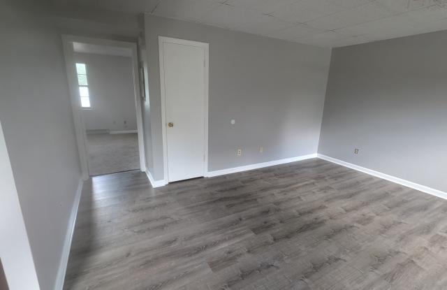 430 Britton Avenue, Apt #4 Gallery 3