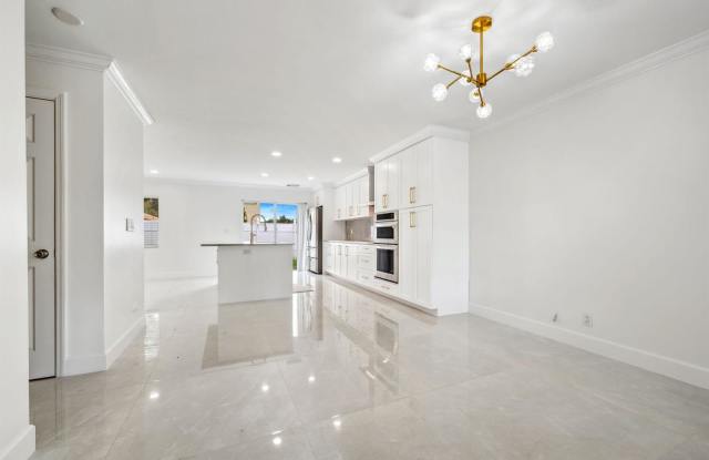 3460 Commodore Court Gallery 4