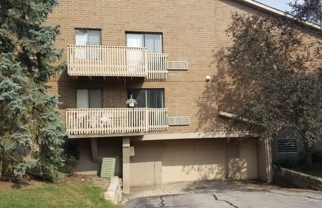 33715 N Royal Oak Lane - 33715 North Royal Oak Lane, Gages Lake, IL 60030