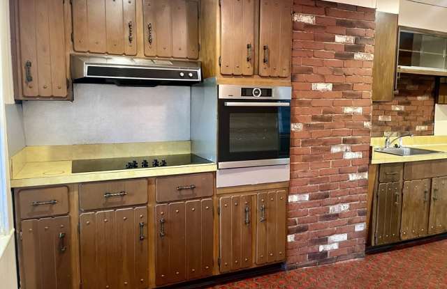 136 Saratoga St photos photos