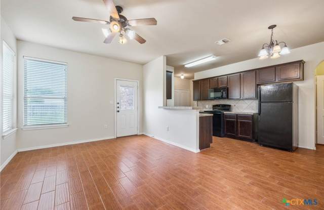 561 CREEKSIDE Forest - 561 Creekside Forest, New Braunfels, TX 78130