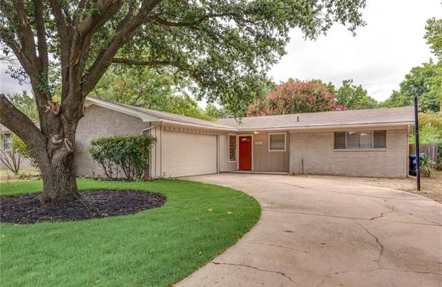 2427 Foxcroft Circle - 2427 Foxcroft Circle, Denton, TX 76209