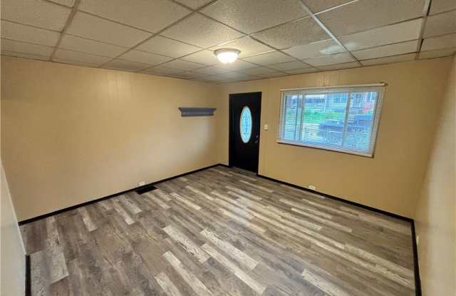 603 E 18th Gallery 2