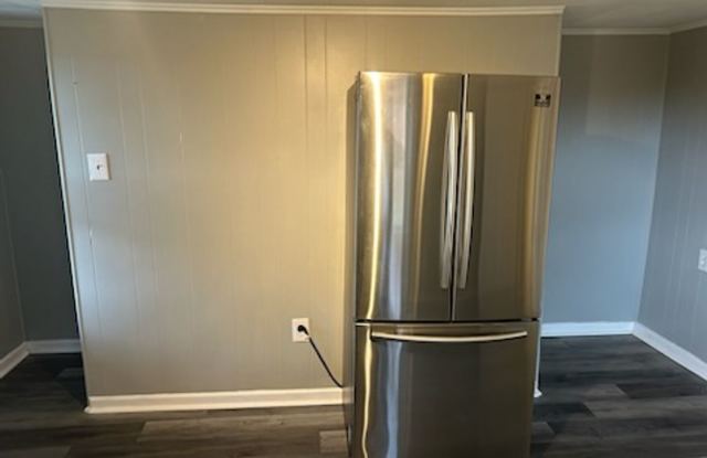 Updated 2 bedroom 1 bath home for rent Gallery 3