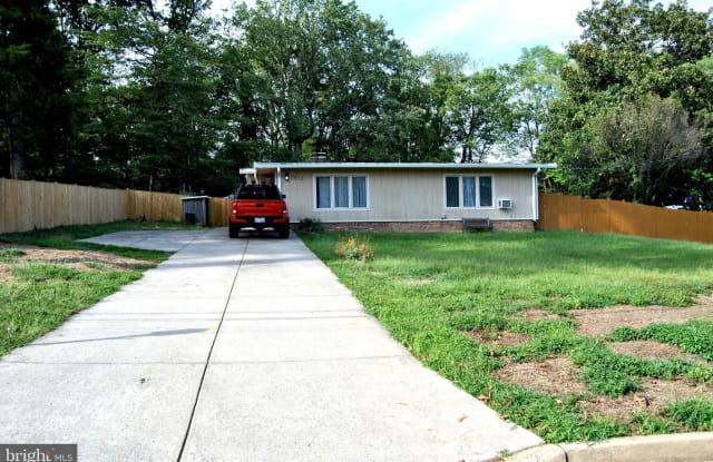 7512 ARLINGTON BOULEVARD - 7512 Arlington Boulevard, West Falls Church, VA 22042