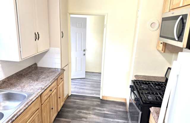 2 BEDS/1 BATH/Home For RENT! Cozy, and Charming! photos photos