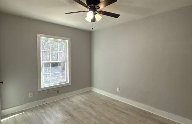 312 Carr Avenue Gallery 4