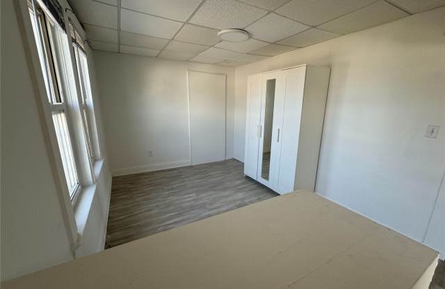 1268 Hempstead Turnpike - 1268 Hempstead Turnpike, Franklin Square, NY 11003