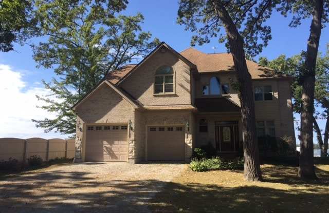 38422 North Columbia Bay Road - 38422 North Columbia Bay Road, Fox Lake Hills, IL 60046