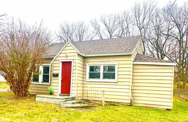 PRICE REDUCTION! Huge Backyard!!! 2 Bedroom 1 Bathroom house with a Bonus Room. photos photos PRICE REDUCTION! Huge Backyard!!! 2 Bedroom 1 Bathroom house with a Bonus Room. photos photos