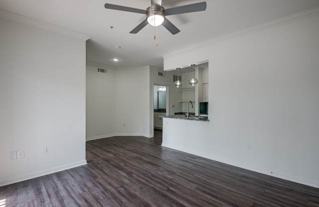 Walnut Hill at Las Colinas Gallery 4