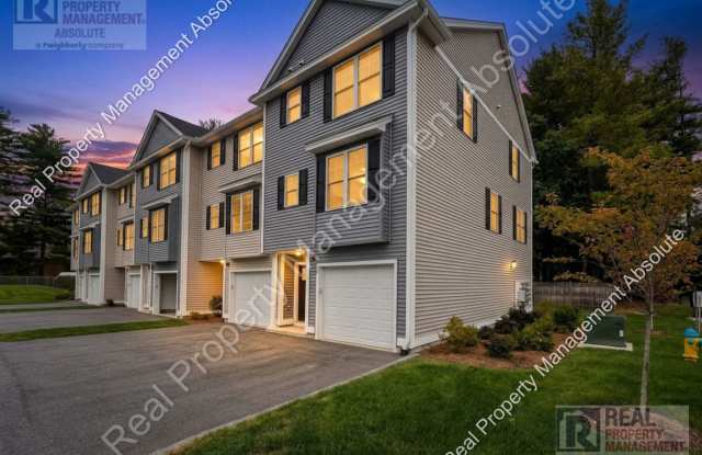 Modern Nashua Townhouse | 3 Beds • 2.5 Baths • Garage Gallery 3