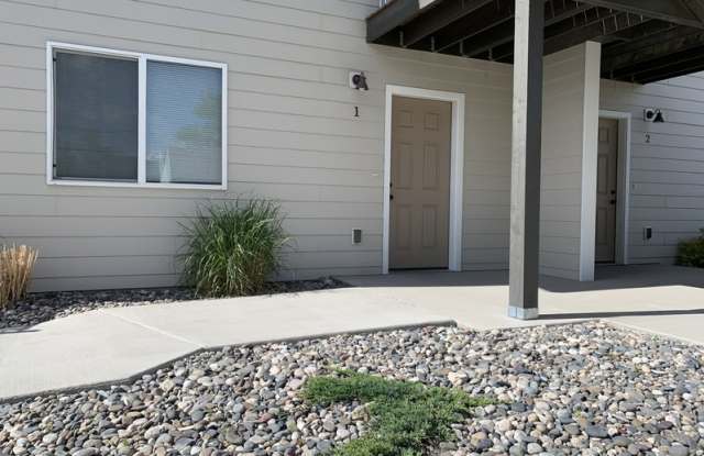 1758 Cooke St - 1 photos photos