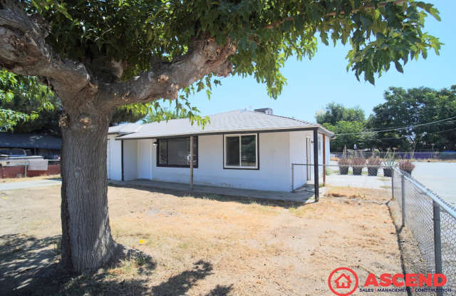 Charming Home in Arvin! photos photos