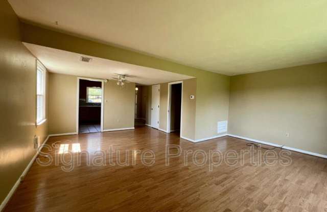 101 Southampton Dr Gallery 2