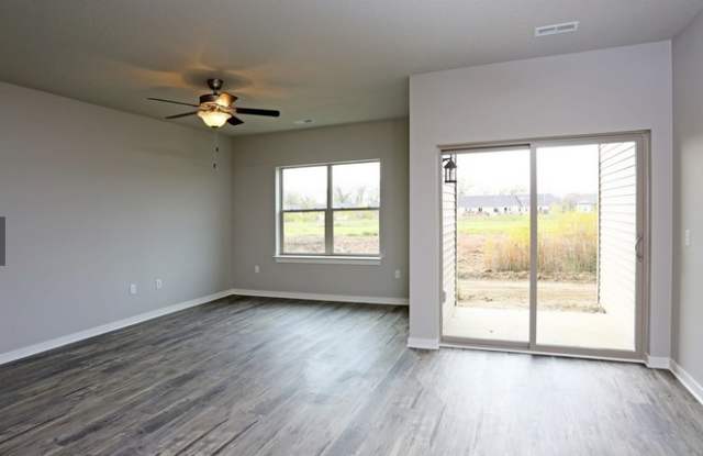 1219 NE Windsor Dr #107 Gallery 4