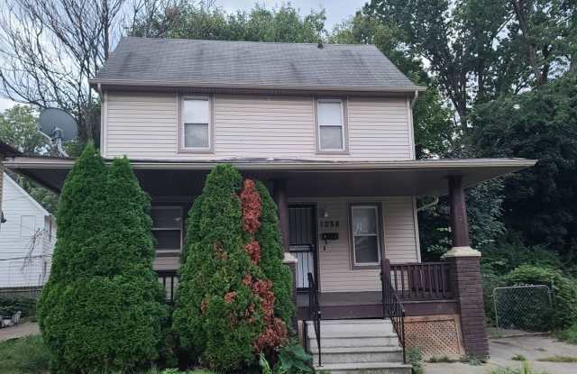 Available Now: Cozy 3-Bedroom Single-Family Home in a Prime Location Gallery 1