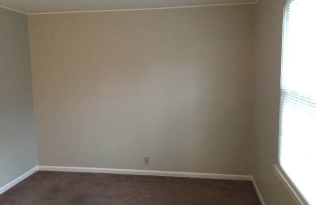1027 Villa Place Gallery 4