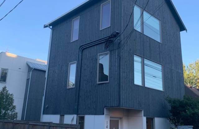 Capital Hill Row House ! 3 bed, 3 bath 1940asf. Roof top deck ! photos photos