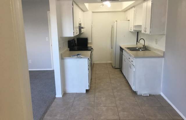 6036 W TOWNLEY Avenue Gallery 3