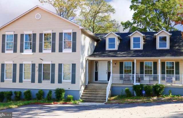 9216 CRANDALL Road photos photos