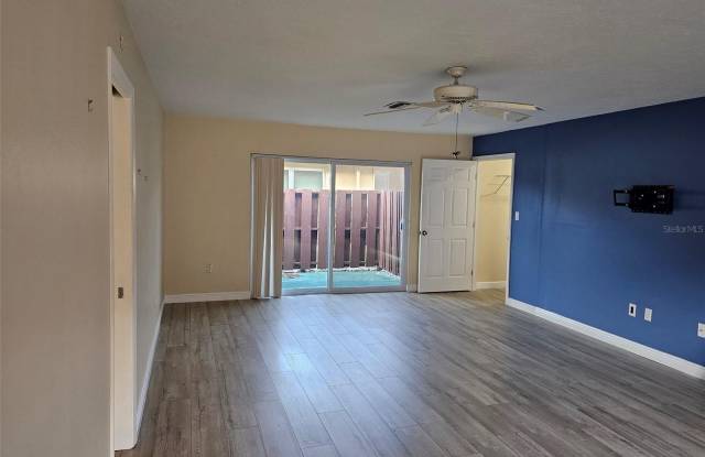 3304 MCDILL Road Gallery 4