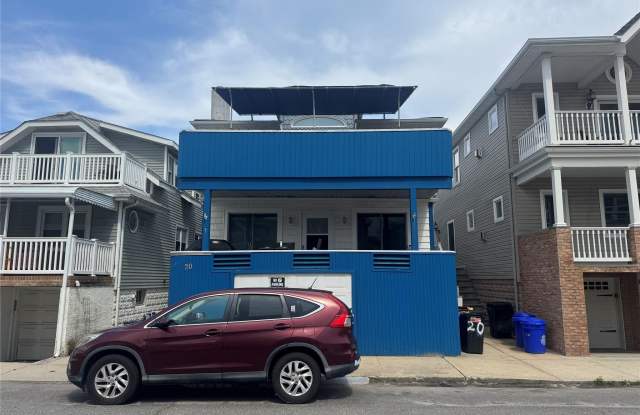 20 Illinois Avenue unit: Upper photos photos 20 Illinois Avenue unit: Upper photos photos