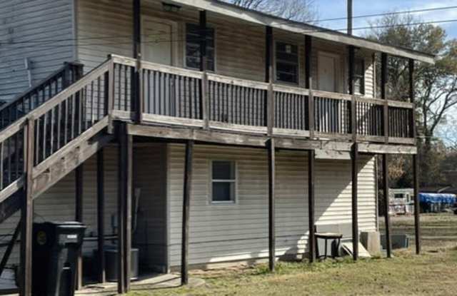 1009 Compress Street - C - 1009 Compress Street, Dyersburg, TN 38024