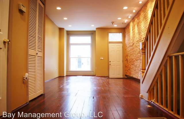 1611 Jackson Street Gallery 3