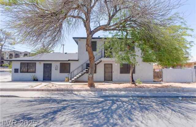 Cozy 2-Bedroom Home – Comfortable  Convenient! photos photos