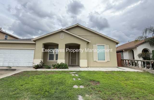 House For Rent | 7411 Louise Ave, Winton Gallery 1