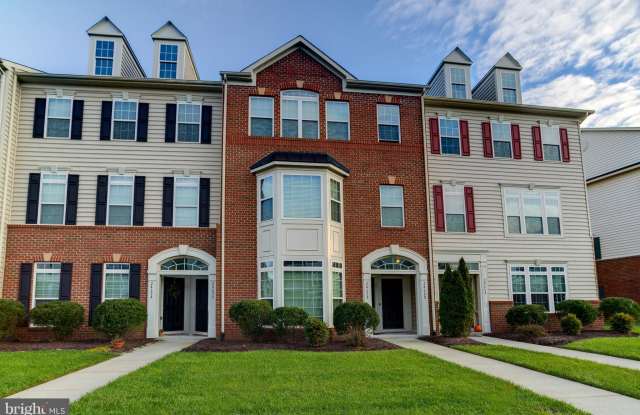24660 HUTCHINSON FARM DRIVE - 24660 Hutchinson Farm Drive, Arcola, VA 20166