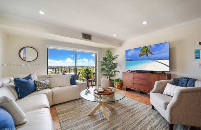 77 Crandon Blvd photos photos