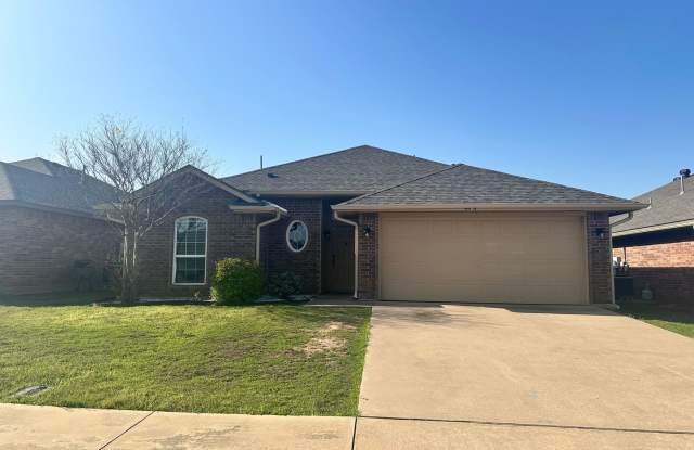 New Carpet/Freshly Painted! Not Pet Friendly! - 4816 Southwest Malcom Road, Lawton, OK 73505