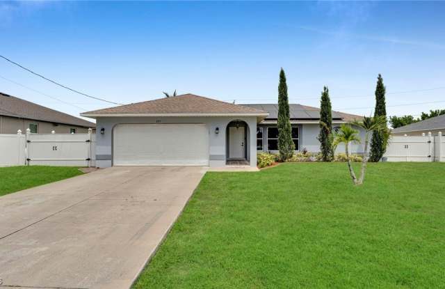 221 NE 23rd Avenue photos photos