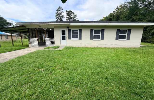 3 Bedroom 1 Bath Home in Valdosta Gallery 1