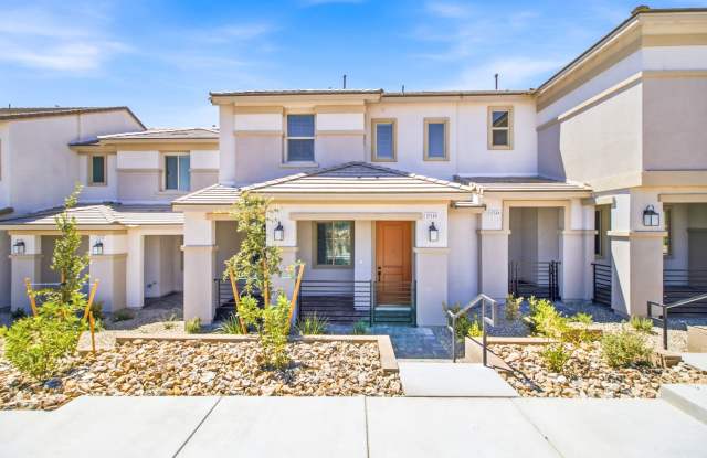 Stunning 3-Bedroom Home in Desirable Summerlin West Gallery 3