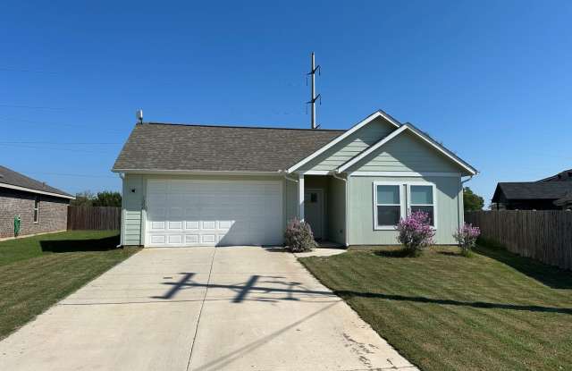 Gated community of Treay Oaks - 7300 Mistletoe Trail, Hood County, TX 76048