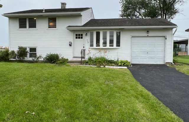 Bensalem 3 bedroom 1 bath + Basement near Parx and Street Rd photos photos