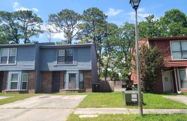 5671 BENNINGTON Drive Gallery 1