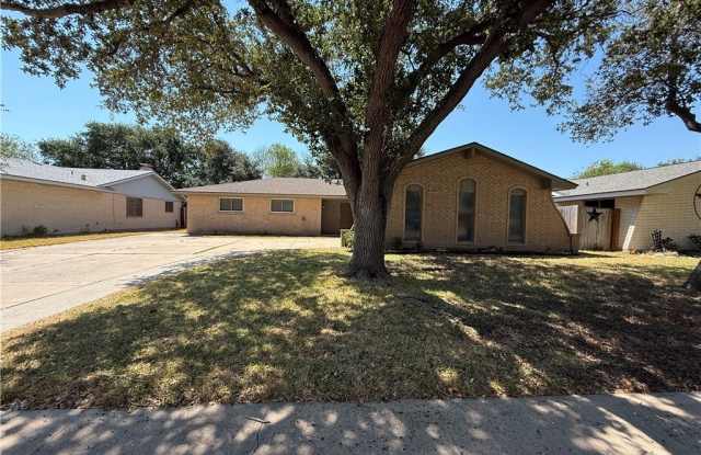 208 Terlingua Drive - 208 Terlingua Drive, Portland, TX 78374