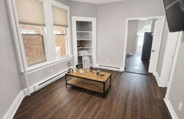 308 7Th Ave Gallery 4
